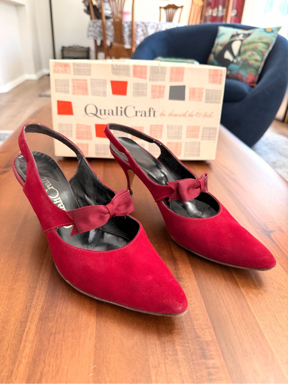 Vintage QualiCraft 9B Maroon Suede Bow Slingback Kitten Heel Pumps